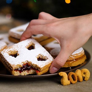 1M views · 3.3K shares | Easy Christmas baking ideas. :) bit.ly/2rz2g5o | Bright Side | Facebook
