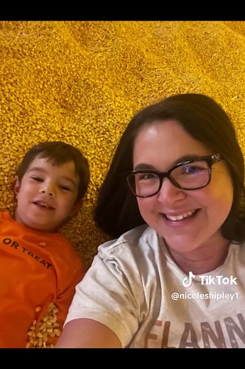 Nicole Shipley (@mrsshipleymom)’s videos with original sound - Nicole Shipley