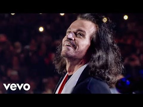 Yanni - Santorini (Live From the Pyramids in 1080p)