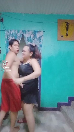 grab he's balls 😅😆