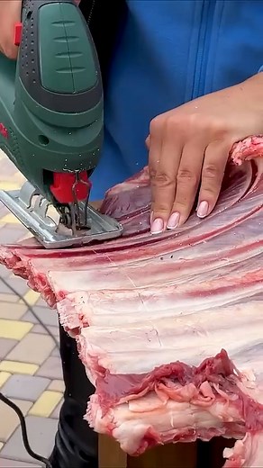 62K views · 1.7K reactions | 勞 Unrealistically Delicious Meat on Ribs  | Victoria in the kitchen | Facebook