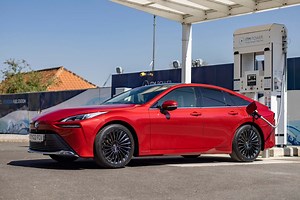 Under the skin: why the hydrogen fuel cell car is coming