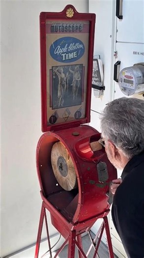 World’s First Coin-Operated Motion Picture Viewer! 🎥✨ #mrscuriosityy #shorts #facts