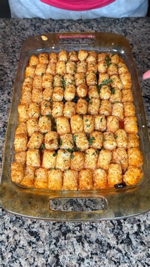 One pan pizza tater tot bake