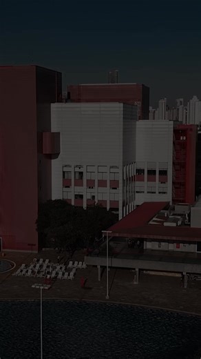 🎶✨ Vem ver como foi o nosso final de semana aqui no Sesc Belenzinho! De 15 a 17 de agosto, nossa programação tomou conta de todos os espaços, da comedoria e de cada canto da unidade com música, teatro, circo, dança e atividades esportivas. Na sexta-feira, o público sambou com o som vibrante do InovaSamba e depois viajou pelas sonoridades brasileiras no show de Ricardo Herz Trio, celebrando 20 anos de carreira. O sábado trouxe intensidade e diversidade: o punk dos Inocentes na Comedoria e o jazz