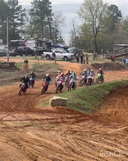 Not the best start from the outside. #fxrmoto #arclevers #twinair #renthal #fypシ #viralvideo #yz85.