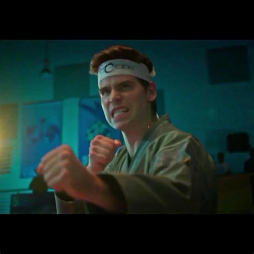 Miguel revenge on Axel 💀#cobrakai #edit