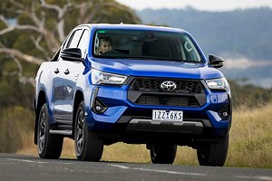Toyota HiLux 48V 2024 Review - carsales.com.au