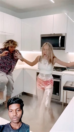 topper guild pranks his girlfriend #shortsfeed #funny #dothingsyoudontwanttodo #shorts