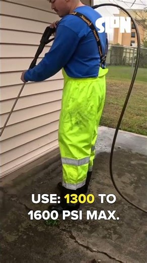 Avoid Vinyl Siding Damage: Proper Pressure Washing Tips