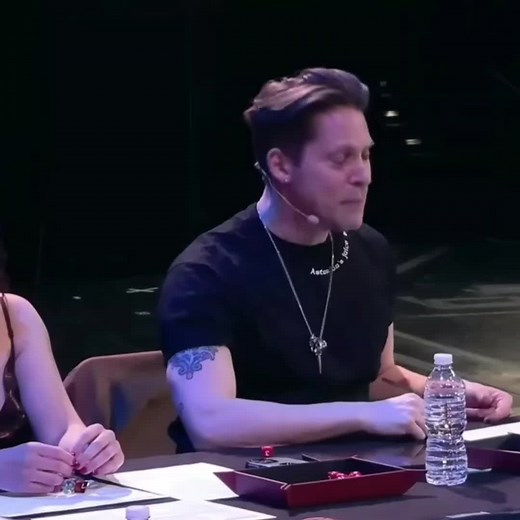 Why I Love Watching DnD with Neil Newbon