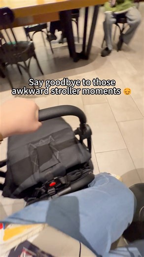 3K views | Ever struggled to fold your stroller in front of everyone?  Or dropped your bag while trying to hold your baby and the stroller? Say goodbye to those awkward moments — one click and Hibobi’s Auto-Fold Stroller does the magic for you  #Hibobi #AutoFoldStroller #MomLife #ParentingMadeEasy | Hibobi | Facebook