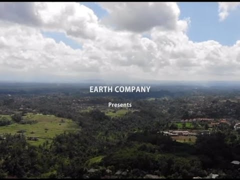 Earth Company empowers change-makers who realize social change for our future generations.