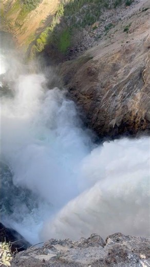 One of the incredible sights #yellowstone offers: The Grand Canyon of Yellowstone