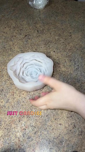 DIY Colored Cabbage Candles for Your Home