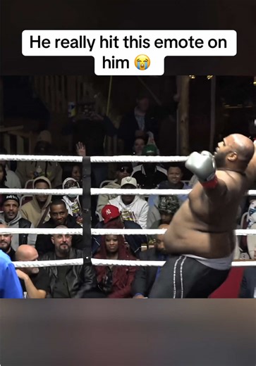 what a heavyweight bout 😬 #boxing🥊