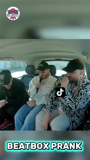 Street vibes gone wild! 🎤😂 Beatboxing in public and watching people’s reactions 🔊🔥 #StreetPrank #BeatboxVibes #FunnyMoments