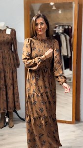 Ya estamos a viernes, y que mejor un look que le sienta bien a todo el mundo 🤩 www.12petalos.com🥰🥰 | 12 pétalos