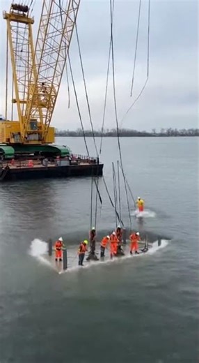 Everything goes wrong the instant the crane’s tension snaps!