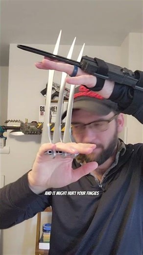 Wolverine Claws vs Republic Commando Knife #starwars #marvel #xmen #tactics #vsbattle #weaponfacts