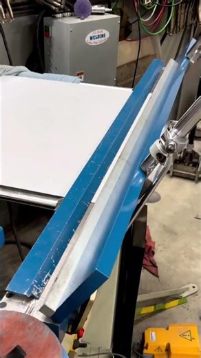 ‪@mccartneypaintandcustom9602‬ Hemming a flange using the Baileigh magnetic brake #