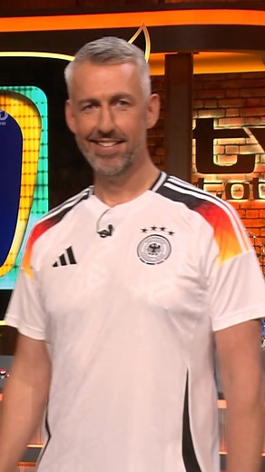 Das wäre doch mal eine Idee für TV total XXL😄 Jetzt noch Tickets für den 29.08. in der LANXESS Arena sichern: https://myshow.de/formats/tv-total-xxl #tvtotal #sebastianpufpaff #schlagerboom #ballon | TV Total