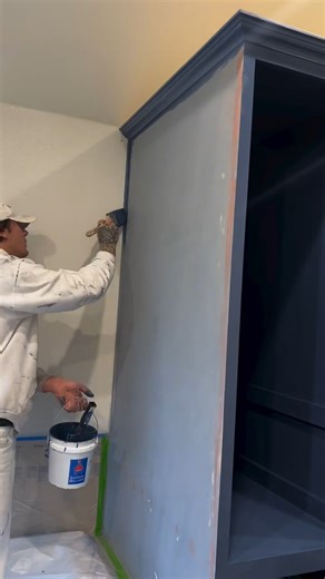 What are your go-to products when you brush or roll cabinets? . #SWColorLove (on Instagram): 🎥: @liquidpaintingllc 🎨: Indigo Batik SW 7602 (Emerald® Urethane Trim Enamel) | Sherwin-Williams Paint Pros