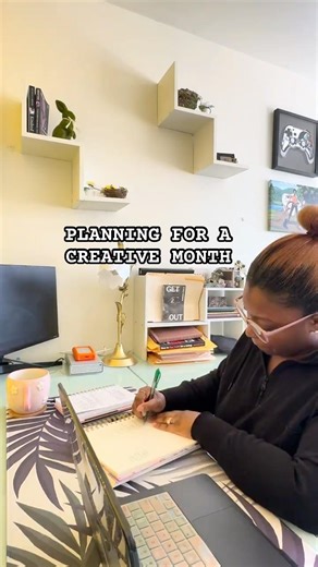 Let’s plan! Wishing you the most creative month yet! 💜