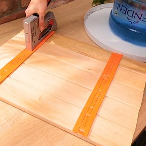 A step-by-step guide to a DIY water bottle stand! | 5-Minute MAGIC