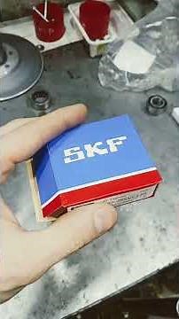 We change the bearing in the variator cover