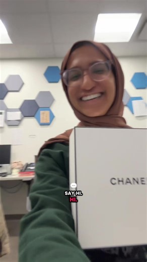 Intern's Thoughtful Gift: A Surprise Unboxing