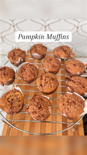 ✨ Golden life mornings hit different with these pumpkin muffins. Soft, cozy, and just the right amount of fall spice 🍁 Would you eat one straight from the oven or with butter? 👇 🎥 Pumpkin Muffin Magic: Fall Baking Edition #PumpkinMuffins #GoldenLife #FallBaking #Baking #PumpkinSeason