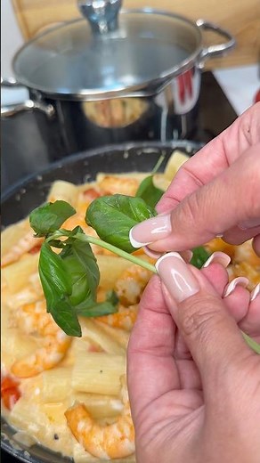Creamy shrimp pasta in 15 minutes 🍤✨