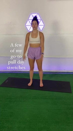 Some of my go-to stretches after pull day露‍♀️ Stretching is one of those things I don’t do enough, and always feel better when I commit more time to it, and the cycle begins again. Here are a few of my favorite stretches after a pull workout. Hope they can help you too.﫶 | Hiit36 | Facebook