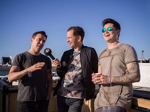 12K views · 44 reactions | Bart Radio 2 interviewt de mannen van The Script op Concert at SEA. "Het is een bijzondere tijd om muzikant te zijn, om schouder aan schouder met onze favoriete mensen onze favoriete nummers te zingen", aldus Danny O'Donoghue. | NPO Radio 2 | Facebook
