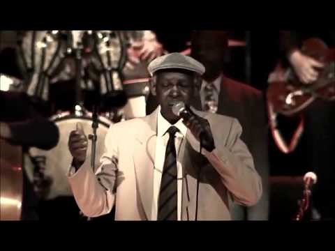 Dos Gardenias by Buena Vista Social Club [En and Es subtitles]