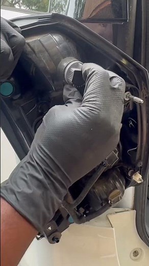 2021-2026 Chevrolet Tahoe Rear Bumper Molding Replacement (Easy DIY Removal) ‪@ElmoMotorWorks‬
