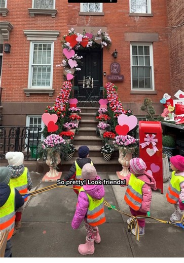 Blooming Love: Valentine Stoop Decor Ideas