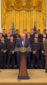 “His arms are like steel!” 🤣 President Trump congratulates senior lineman and co-captain for the Navy, Landon Robinson 🇺🇸