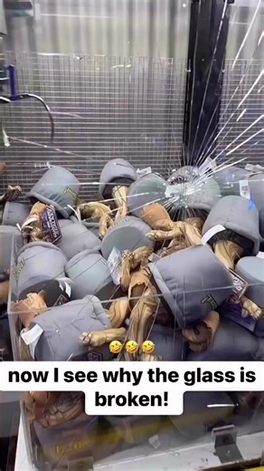 I can’t even blame them for breaking my vending machine #viral #fail #arcade | Jaden Sprinz