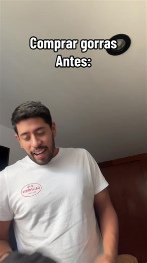 Gorras y Precios: Humor en las Tiendas de la Ciudad