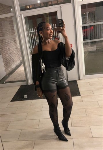 Stylish All Black Outfit Inspiration