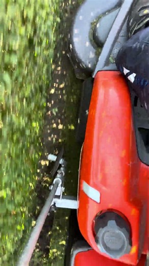 Husqvarna R316tsx AWD med kantskærer. #2026 #garden #husqvarna #lawnmower #easy #funny