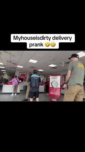 Funny Delivery Prank to Surprise Your Friends