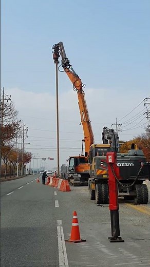 천공 항타기 시트파일 선행 천공후 바이브로 MPK 380 15m 시트파일 작업