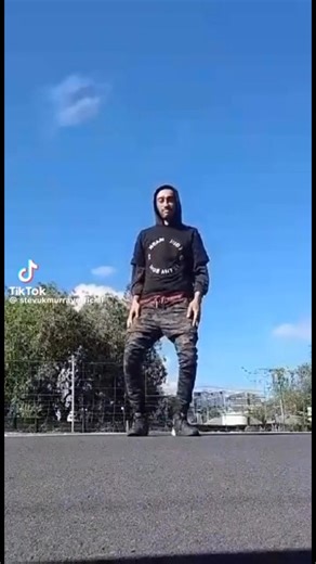 Pelvic thrust on the streets of Auckland! . #stevukmurray #trendingreelsvideo #tiktokviral #pelvicthrust | Stevuk Murray