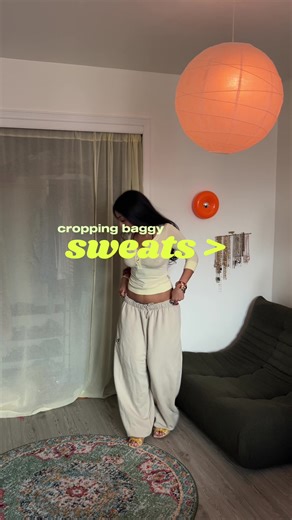 any reason to wear big baggy pants #springoutfits #springoutfitideas | Baggy Pants Outfits