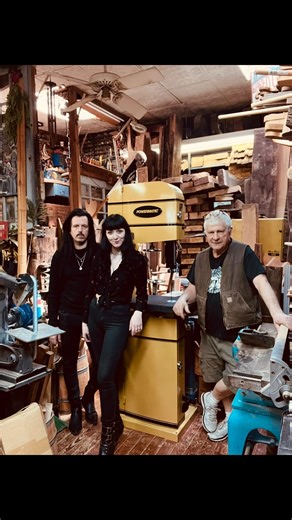 For anyone who didn’t know our three bandsaws all called it quits in one week! So here’s a welcome home video of our new beautiful badass @powermatic.woodworking PM1500T! 🔥🖤💫🎶✨ Thanks always @woodcraftsupply @carminestreetguitars @jonny_bergman | Cindy Guitars