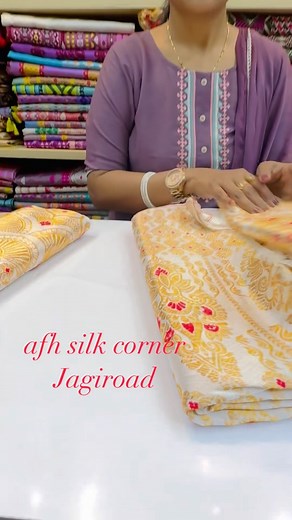 60 reactions · 4 comments | Buy it if you want to look different on your dream day . . . Designer main set Xualkusi lab tested Dm 7002346977 . . . Follow @axom_fashion_hub Follow @axom_fashion_hub . . . #afh #designer #weddingdress #axomiyasuwali #xualkusi #puresilk | Αxom Fashion Hub | Facebook