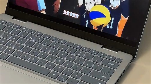 戴尔电脑运行流畅，屏幕清晰锐利，1019型号性价比高，办公娱乐皆宜，使用体验出色。